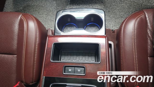 Lincoln Aviator 2023 — photo 28
