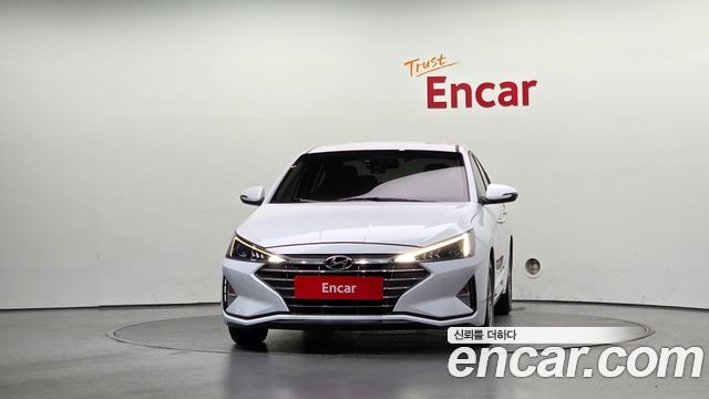 Hyundai AVANTE 2019 — photo 3