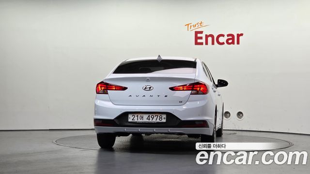 Hyundai AVANTE 2019 — photo 4
