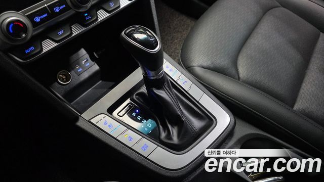 Hyundai AVANTE 2019 — photo 9