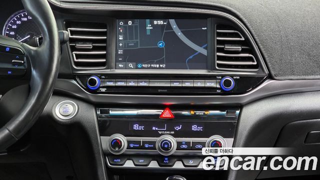 Hyundai AVANTE 2019 — photo 16