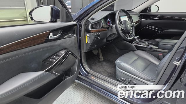 Kia K7 2018 — photo 13