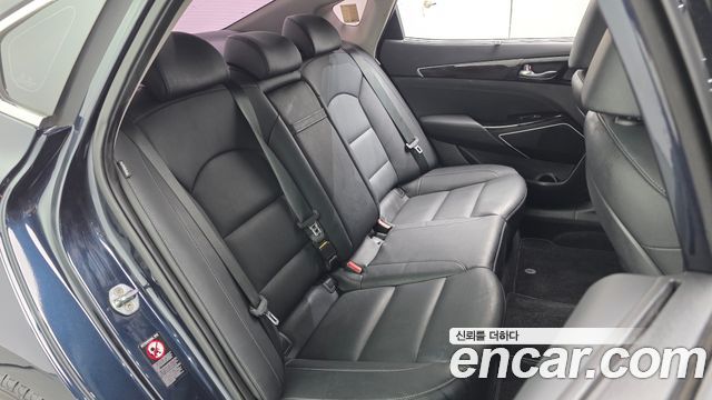 Kia K7 2018 — photo 17