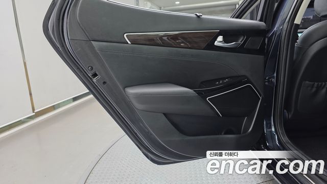Kia K7 2018 — photo 15