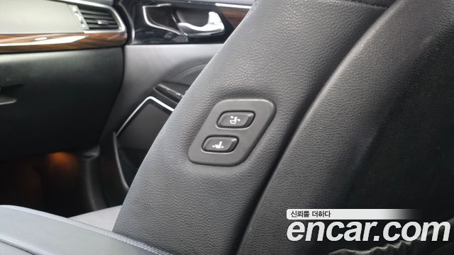 Kia K7 2018 — photo 27