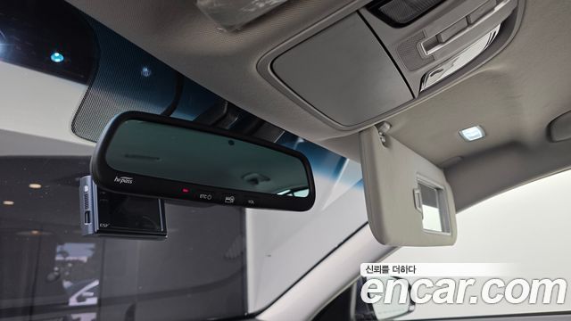 Kia K7 2018 — photo 30
