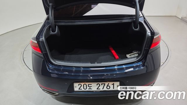 Kia K7 2018 — photo 32