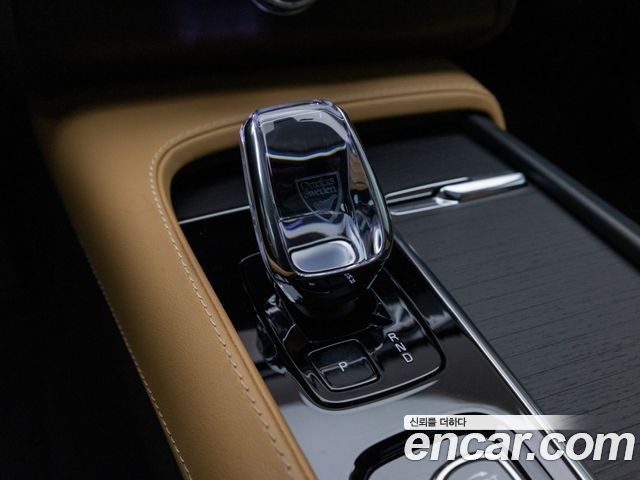 Volvo XC90 2024 — photo 9