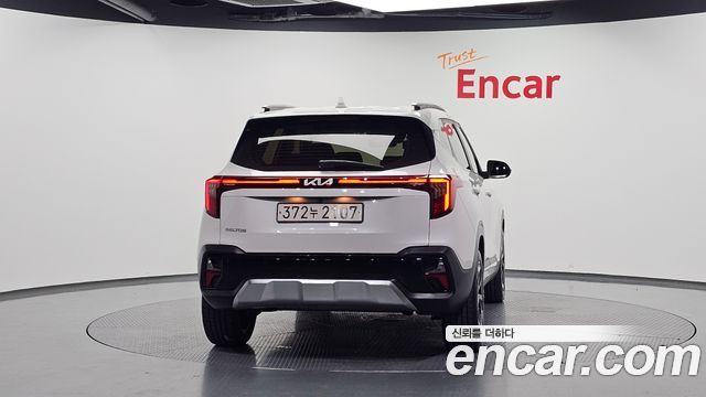 Kia Seltos 2023 — photo 4