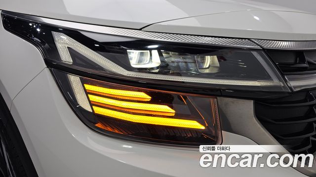 Kia Seltos 2023 — photo 8