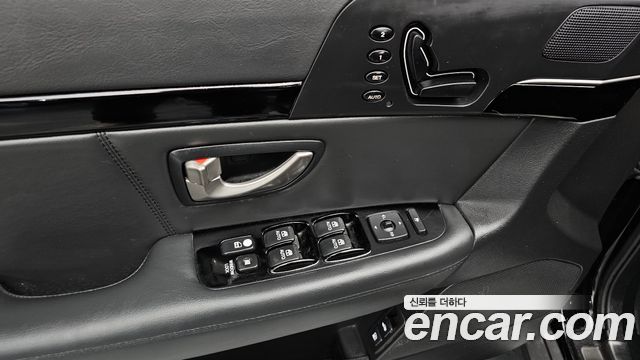 Kia OPIRUS 2011 — photo 23