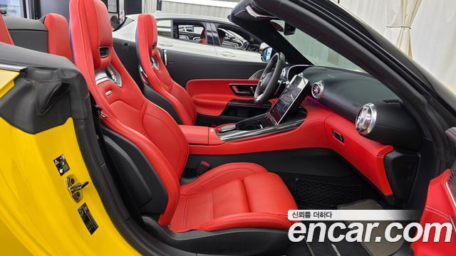 Mercedes-Benz SL-Class 2023 — photo 16