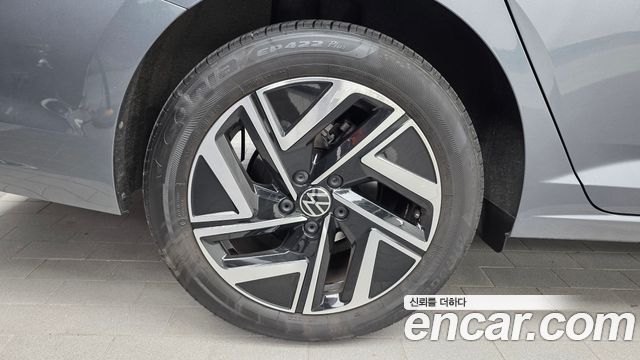 Volkswagen Jetta 2023 — photo 5