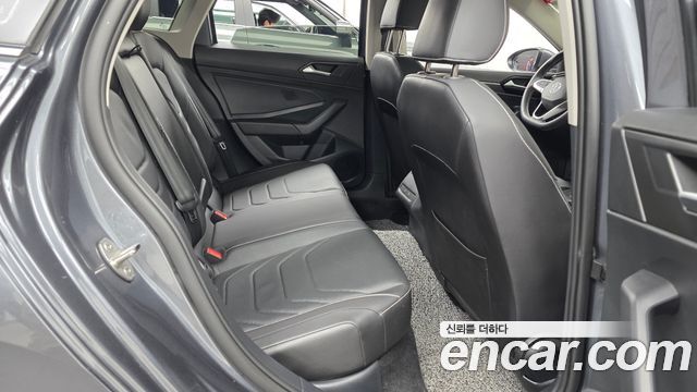 Volkswagen Jetta 2023 — photo 17