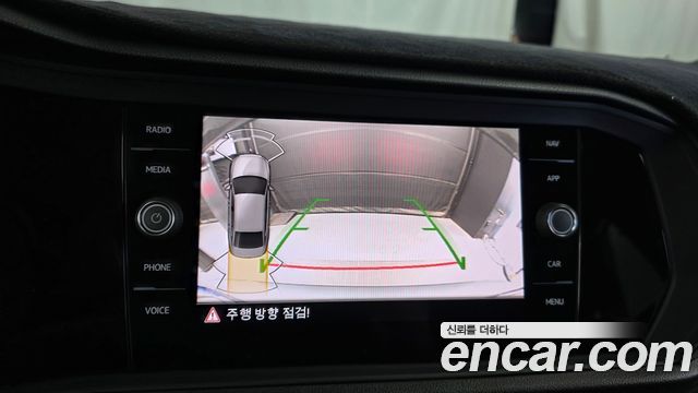 Volkswagen Jetta 2023 — photo 20