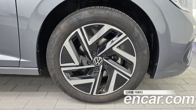 Volkswagen Jetta 2023 — photo 7