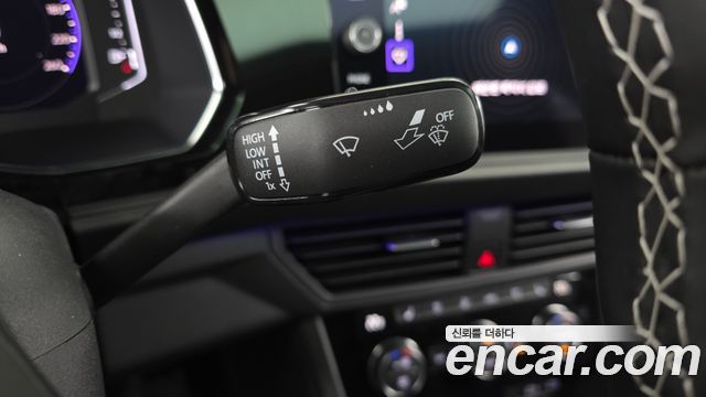 Volkswagen Jetta 2023 — photo 28