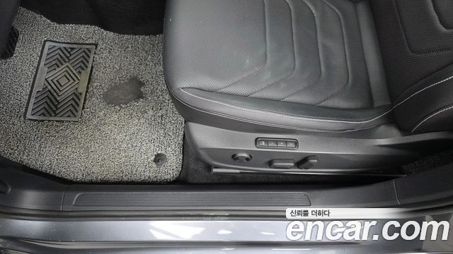 Volkswagen Jetta 2023 — photo 31