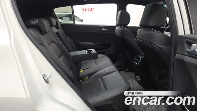 Kia Sportage 2019 — photo 17