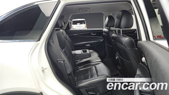Kia Sorento 2019 — photo 17