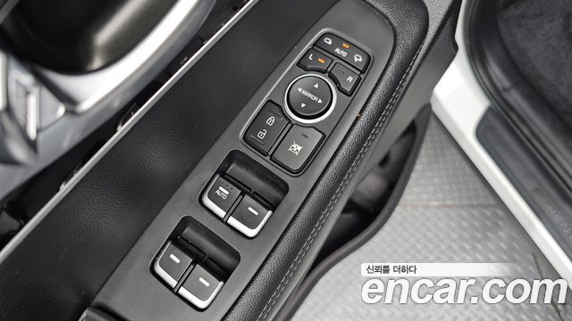 Kia Sorento 2019 — photo 27