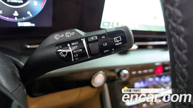 Kia Canival 2023 — photo 25
