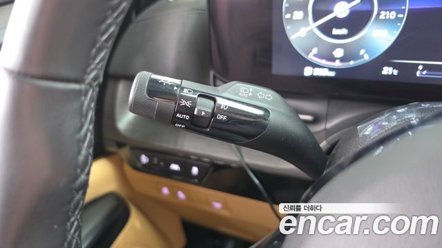 Kia Canival 2023 — photo 28