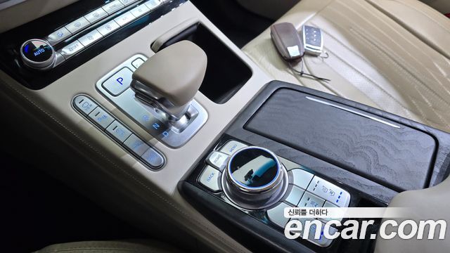 Genesis G90 2019 — photo 12