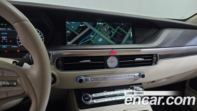 Genesis G90 2019 — photo 18
