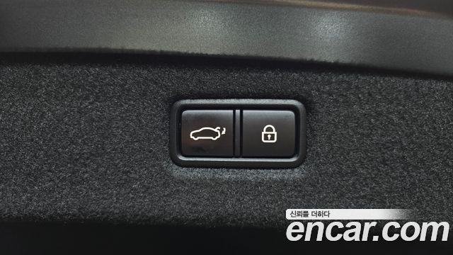 Genesis G90 2019 — photo 22