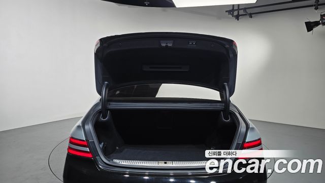 Genesis G90 2019 — photo 24