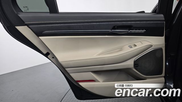 Genesis G90 2019 — photo 15