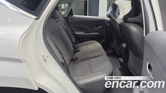 Hyundai Kona 2023 — photo 17