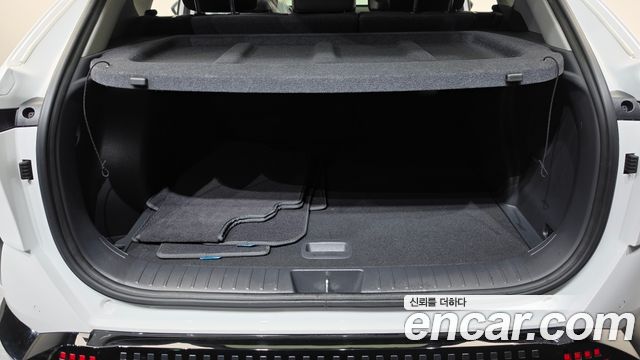 Hyundai Kona 2023 — photo 25