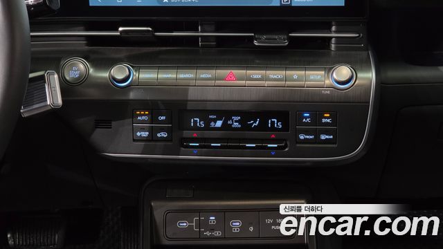 Hyundai Kona 2023 — photo 40