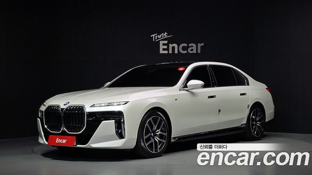 BMW 7-Series 2025 — photo 1
