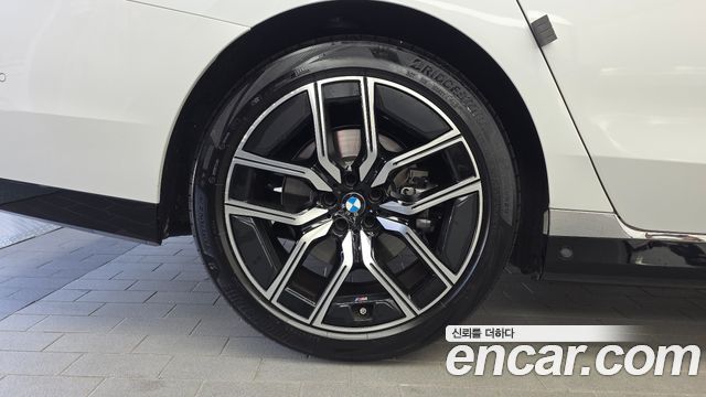 BMW 7-Series 2025 — photo 5