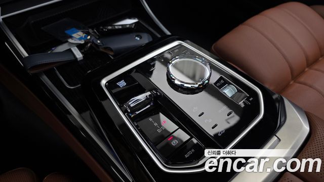 BMW 7-Series 2025 — photo 12