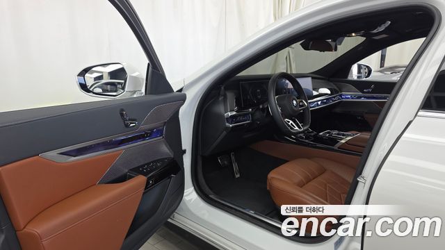 BMW 7-Series 2025 — photo 13