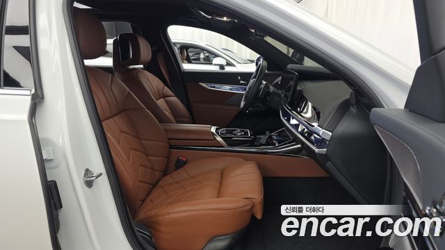 BMW 7-Series 2025 — photo 17