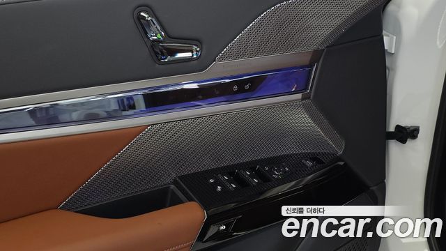 BMW 7-Series 2025 — photo 29