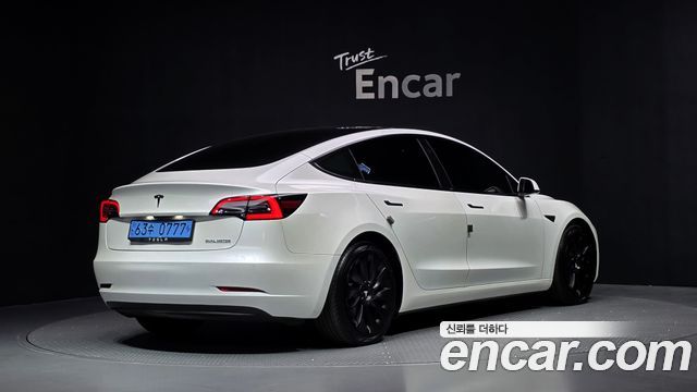 Tesla Model 3 2021 — photo 2