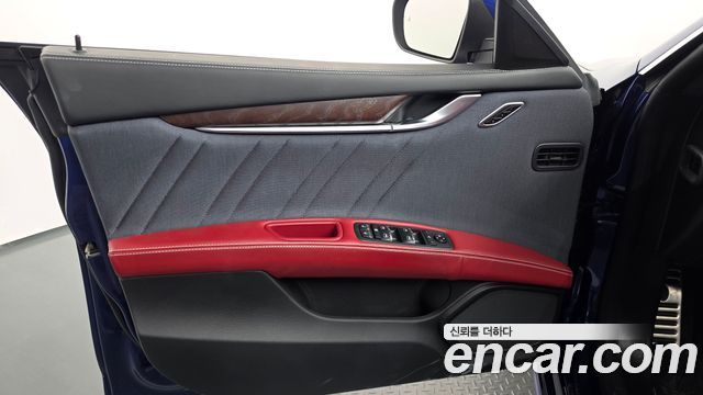 Maserati Ghibli 2021 — photo 14