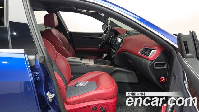 Maserati Ghibli 2021 — photo 16