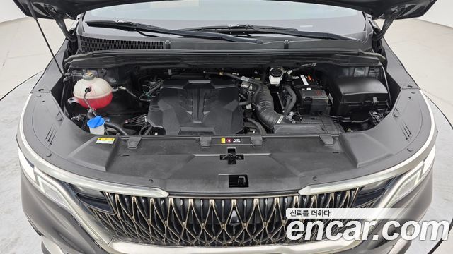 Kia Canival 2023 — photo 6