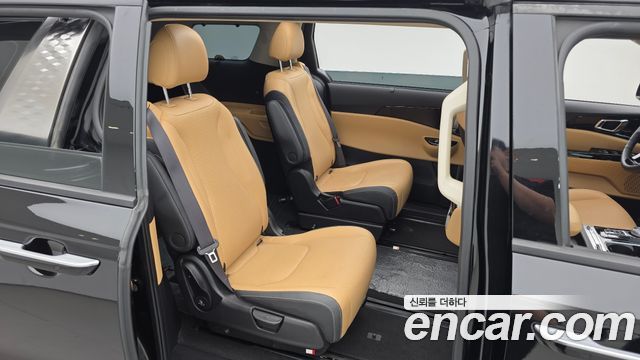 Kia Canival 2023 — photo 12