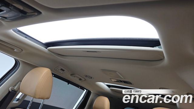 Kia Canival 2023 — photo 16