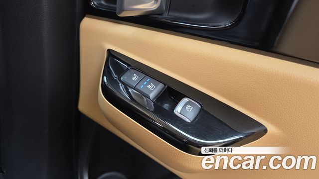 Kia Canival 2023 — photo 19