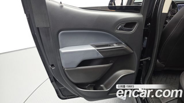 Chevrolet Korea Colorado 2022 — photo 15
