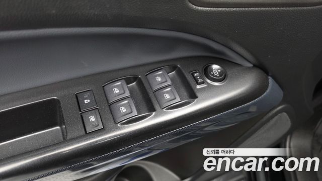 Chevrolet Korea Colorado 2022 — photo 29